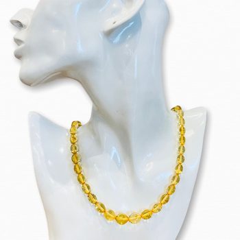 Luxury clear plum amber necklace