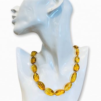 Necklace of transparent amber pieces