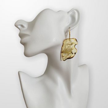 Expressive clear amber earrings