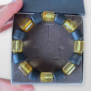 Men's bracelet in black oak and clear amber