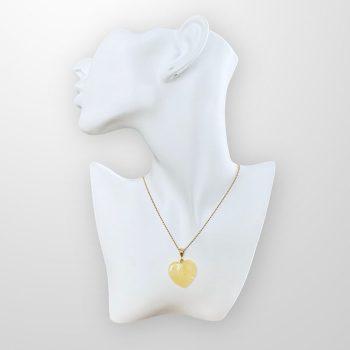 Stylish and youthful royal amber heart-shaped necklace