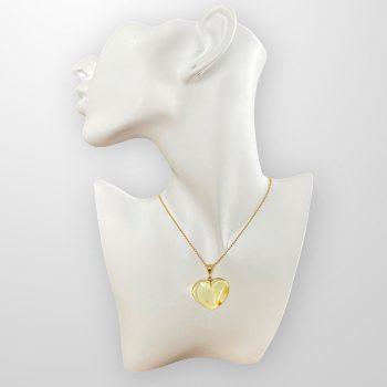 Stylish and youthful clear amber heart necklace