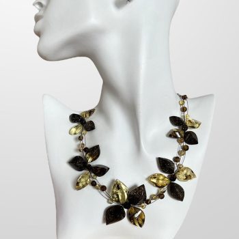 Multicoloured amber flower blossom amber necklace