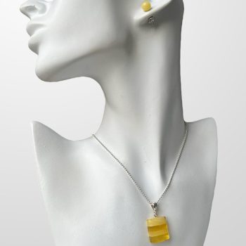 Youthful yellow amber pendant and earring tacks set