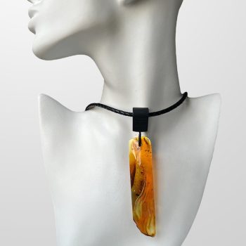 Elegant engraved amber necklace with black oak detail