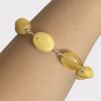 Stylish landscape amber bean bracelet