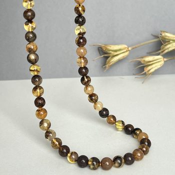 Fine amber necklace with pendant