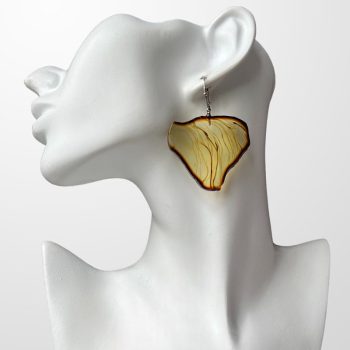 Spectacular cut amber earrings with strands