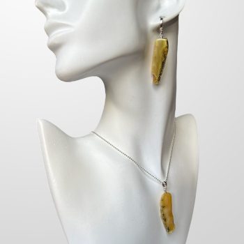 Fine set of cut yellow amber bark earrings and necklace pendant