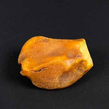 Yellow amber piece 126 g