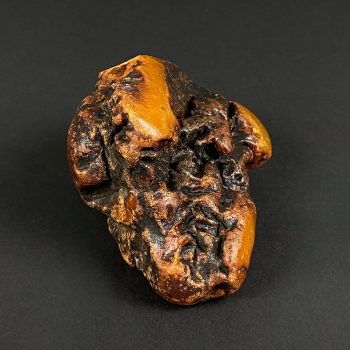 Yellow amber piece 273 g.