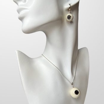 Chic elk antler and speckled amber earrings and pendant set