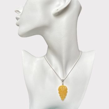 Charming engraved yellow amber necklace Lapel