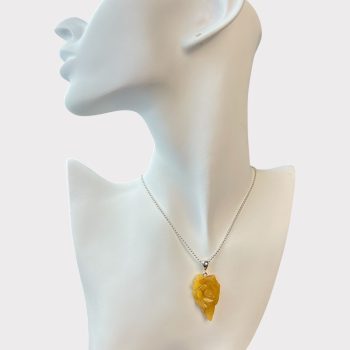 Stylish Engraved Yellow Amber Necklace Flower Ring
