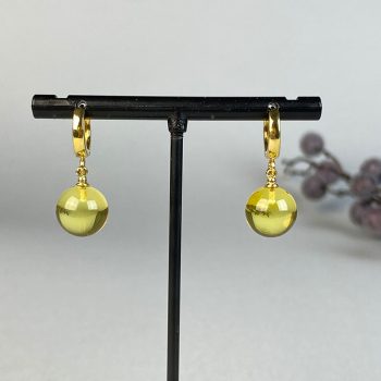 Set of clear amber earrings and bracelet