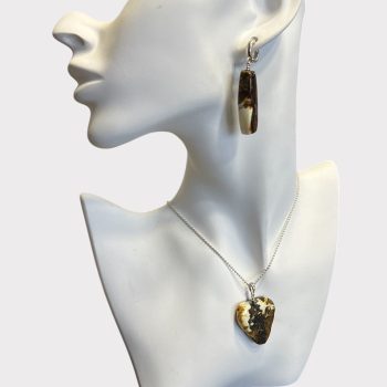 Delicate set of speckled amber earrings and pendant