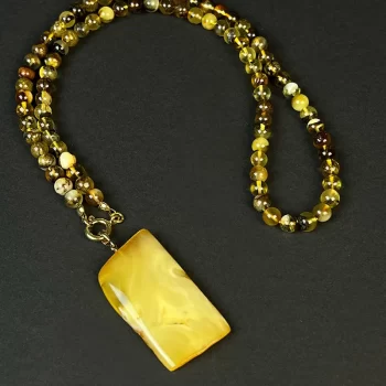 Stunning speckled amber bead necklace with landscape amber pendant 2