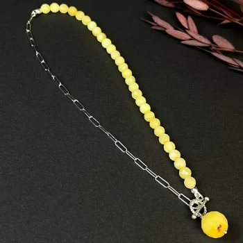 Chic faceted yellow amber necklace with pendant 2