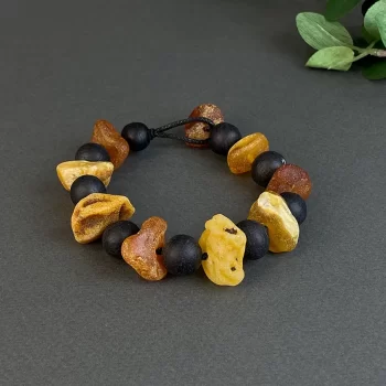 Men's stylish bracelet in black oak and matt yellow amber