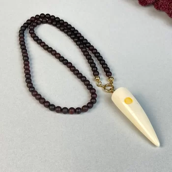Stylish matt dark cherry amber amber bead necklace with elk antler pendant 2