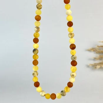 Men's stylish necklace in matt speckled amber beads