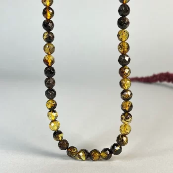 Charming clear faceted amber necklace 3