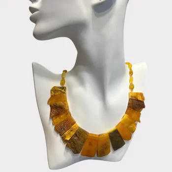 Pretty yellow amber with natural bark collé necklace 2