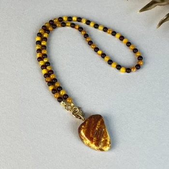 Dainty cherry and shiny honey coloured amber beads necklace with pendant 2