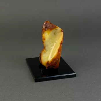 Amber piece 275 g 2