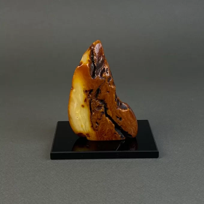 Amber piece 275 g 3
