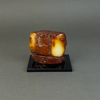 Amber piece 330 g