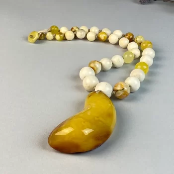 Spectacular elk antler and speckled amber bead necklace with yellow amber pendant 2