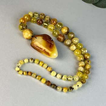 Massive amber beaded necklace with pendant pendant 2
