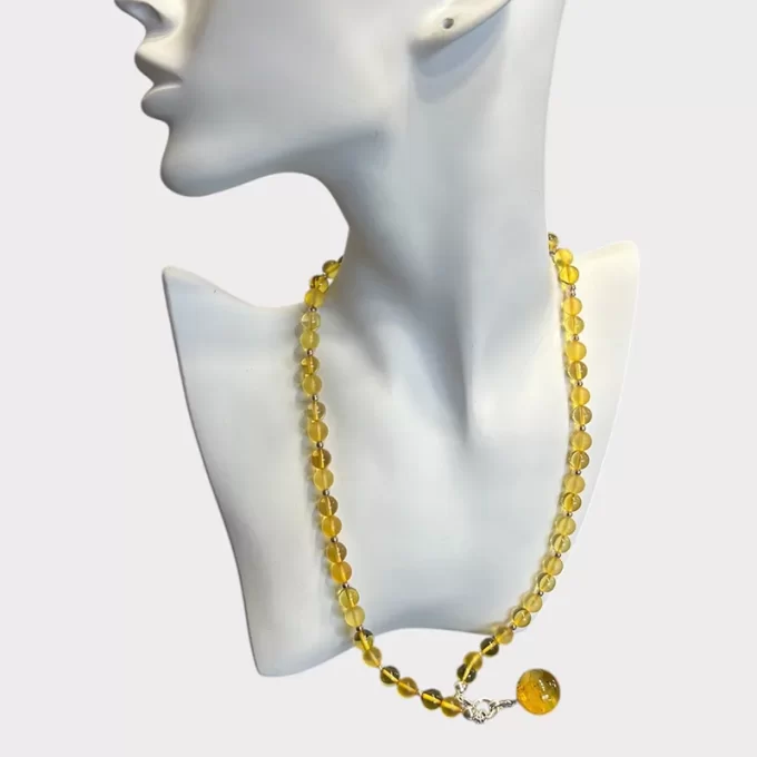 Fine set of shiny clear and matt amber beads necklace with pendant and bracelet 6