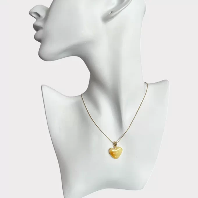 Fine yellow landscape amber earrings and heart-shaped pendant set 2
