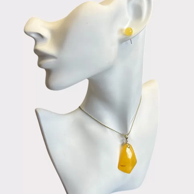 Fine yellow amber earring hooks and pendant set 2