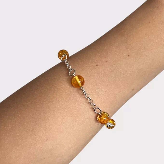 Fine honey coloured amber bracelet and pendant set 2
