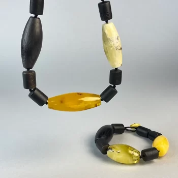 Chic black oak and multicoloured amber necklace and bracelet set 2