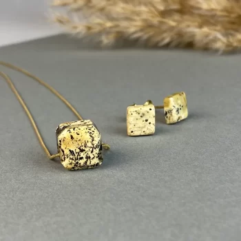 Charming speckled amber pendant and earring tacks set 2