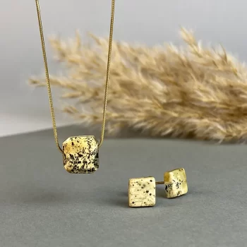 Lovely set of speckled amber necklace pendant and earring tacks