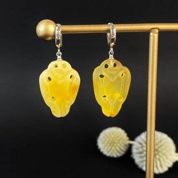 Modrnūs ir stilingi gelsvo gintaro auskarai ''Kuršiai"