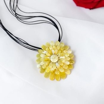 Įspūdinga ir prabangi peizažinio gintaro sagė pakabukas