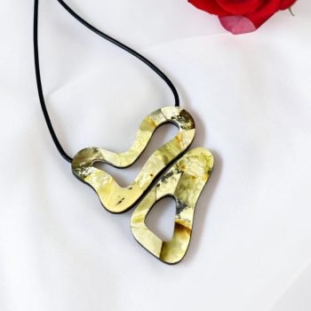 Išskirtinis ir prabangus juodojo ąžuolo ir peizažinio gintaro pakabukas (2)