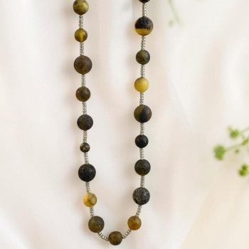 Modernus matinio įvairiaspalvis gintarinis vėrinys ''Planetos''