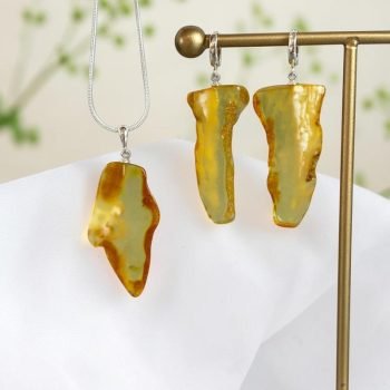 Prabangus gelsvos ir karamelės spalvos gintarinis rinkinys