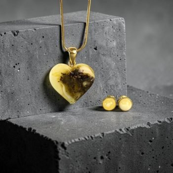 Romantiškas ir minimalistinis margo gintaro rinkinys