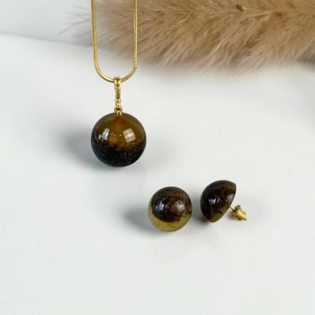 Stilingas ir subtilus samaninio gintaro rinkinys